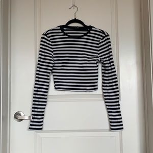 striped long sleve crop top